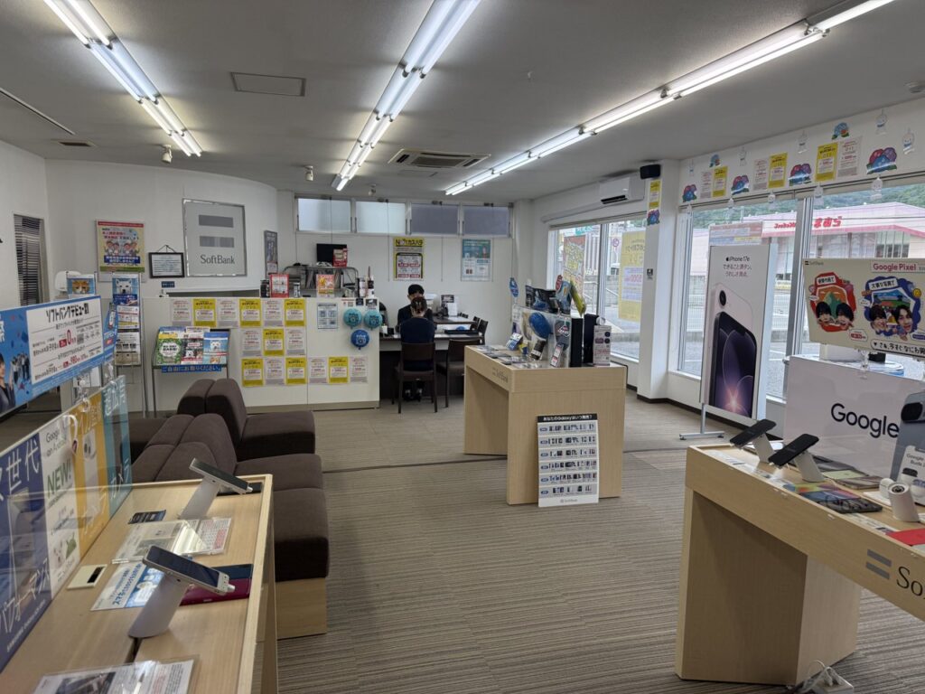 SoftBank 竹原 店内